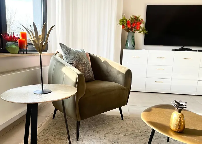 Schäfer, - Exklusive 2-zimmer-wohnung Zum Wohlfühlen 78 Qm *