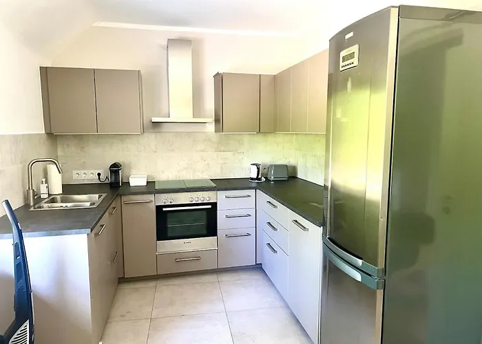 Schäfer, - Exklusive 2-zimmer-wohnung Zum Wohlfühlen 78 Qm *